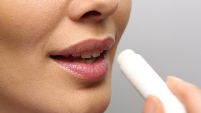 applying-lip-balm.jpg