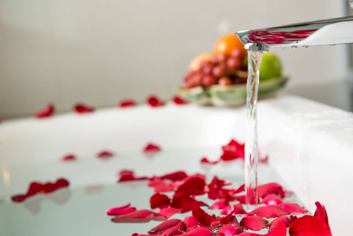 rose-petals-in-bath.jpg
